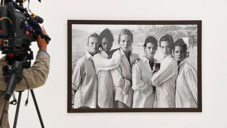 Peter Lindbergh&#39;s &#39;White Shirts - Calss of 88&#39; featuring Tatjana Patitz (second from right)