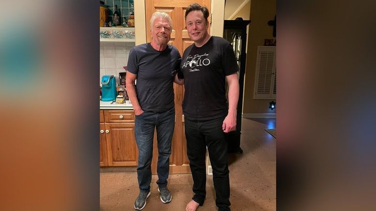 Richard Branson and Elon Musk. Branson said he came downstairs one day in 2021 to fund Musk barefoot in the kitchen of his house in New Mexico. Pic: @richardbranson/Twitter
