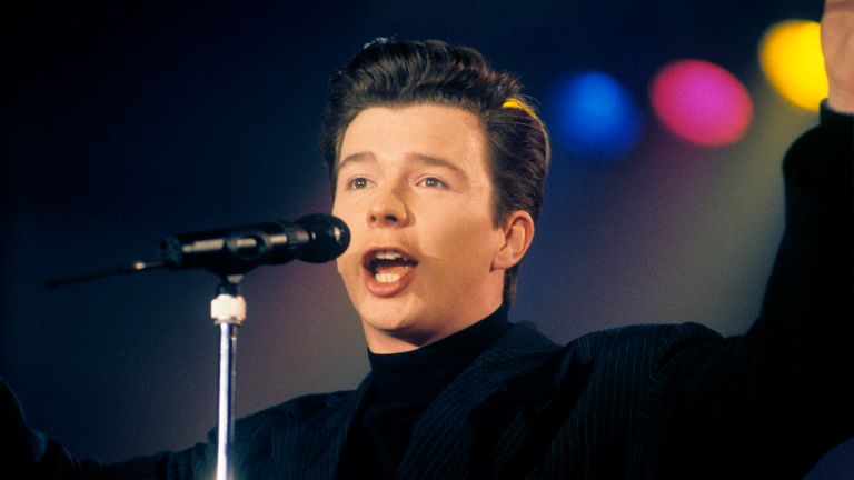 Rick Astley on 24.03.1988 in München / Munich. | usage worldwide Photo by: Fryderyk Gabowicz/picture-alliance/dpa/AP Images


