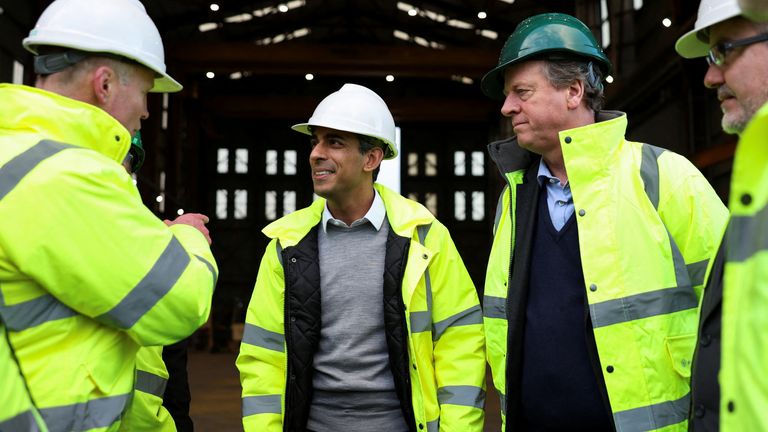 British Prime Minister Rishi Sunak visits Port of Cromarty Firth at Invergordon, Scotland January 13, 2023. REUTERS/Russell Cheyne/Pool
