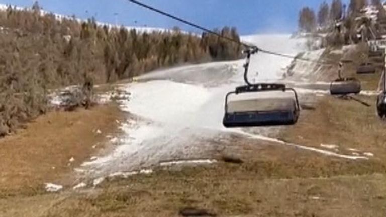 Ski resorts forced to shut as Europe starts new year with record-breaking temperatures | World News