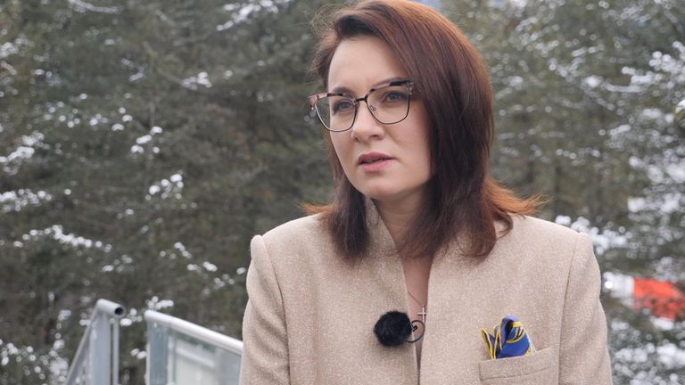 Die stellvertretende Premierministerin der Ukraine, Julia Svyridenko, sagte gegenüber Sky News, dass sie zwar die jüngste Entscheidung Großbritanniens, Panzer in das Land zu schicken, begrüßte, aber mehr Hilfe von anderen Ländern erwarte.