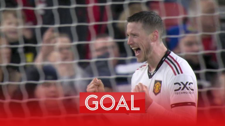 Wout Weghorst reacciona más rápido para marcar su primer gol con el Manchester United |  Vídeo |  Ver programa de televisión