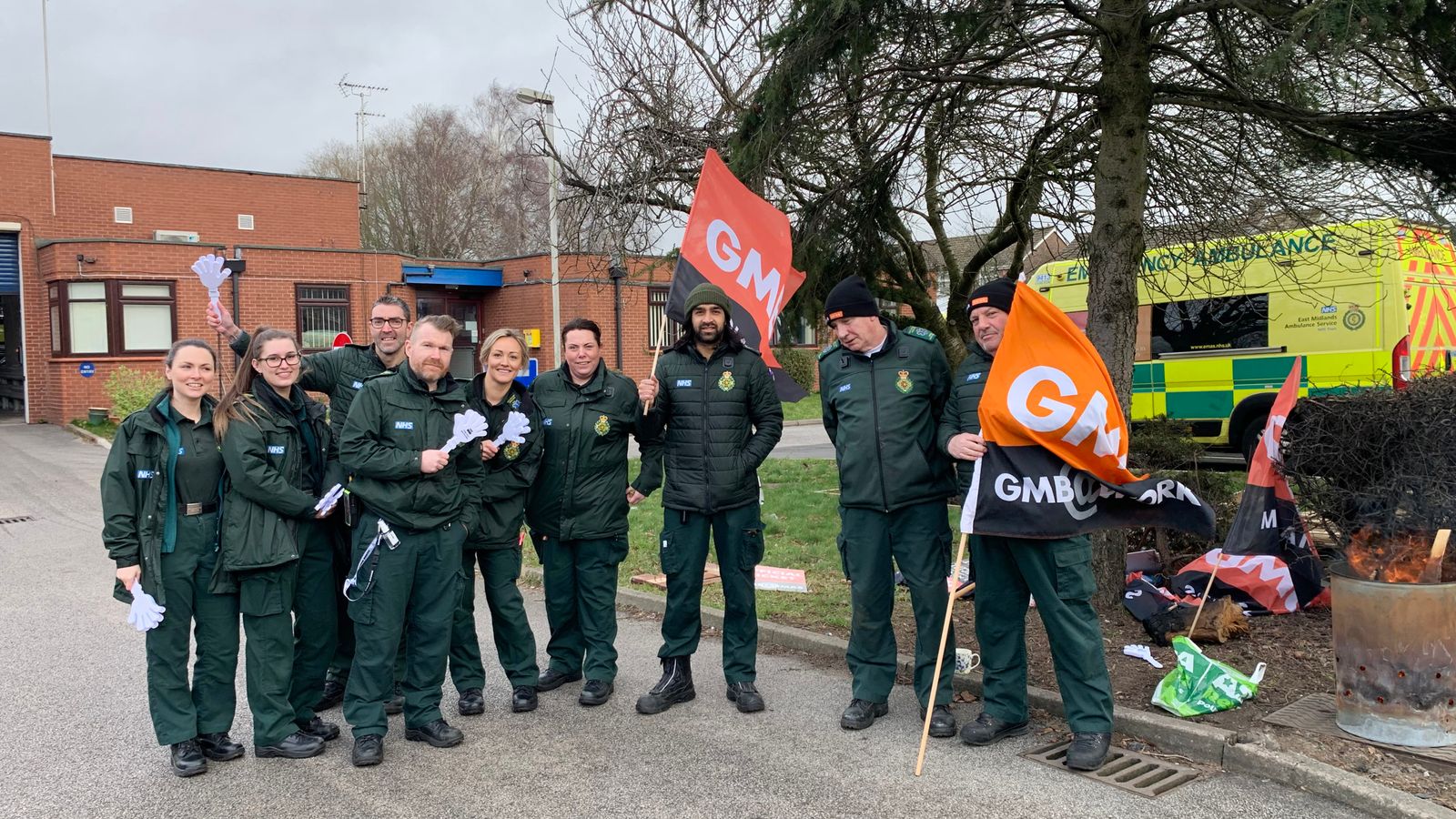cost-of-living-latest-ambulance-workers-on-strike-as-ministers