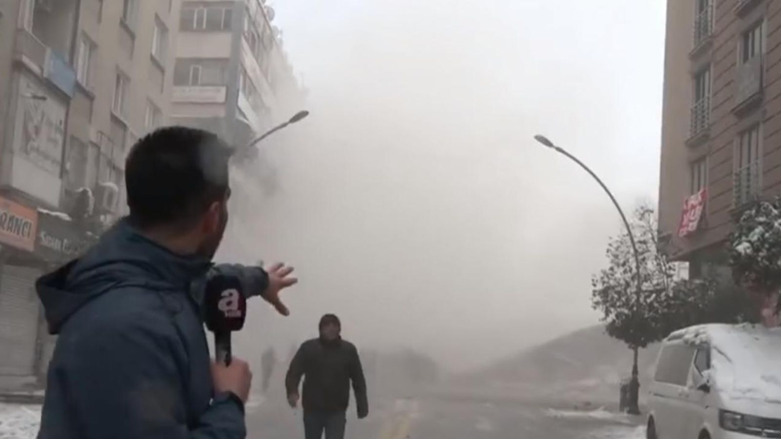 TurkeySyria earthquake Aftershock hits during news report in Malatya