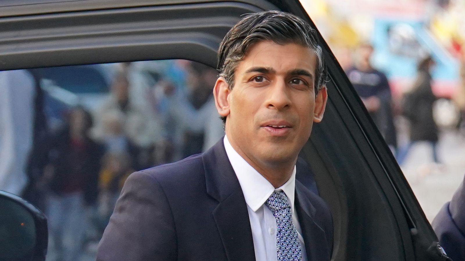 Rishi Sunak arrives in Northern Ireland amid rumours Brexit deal is edging closer
