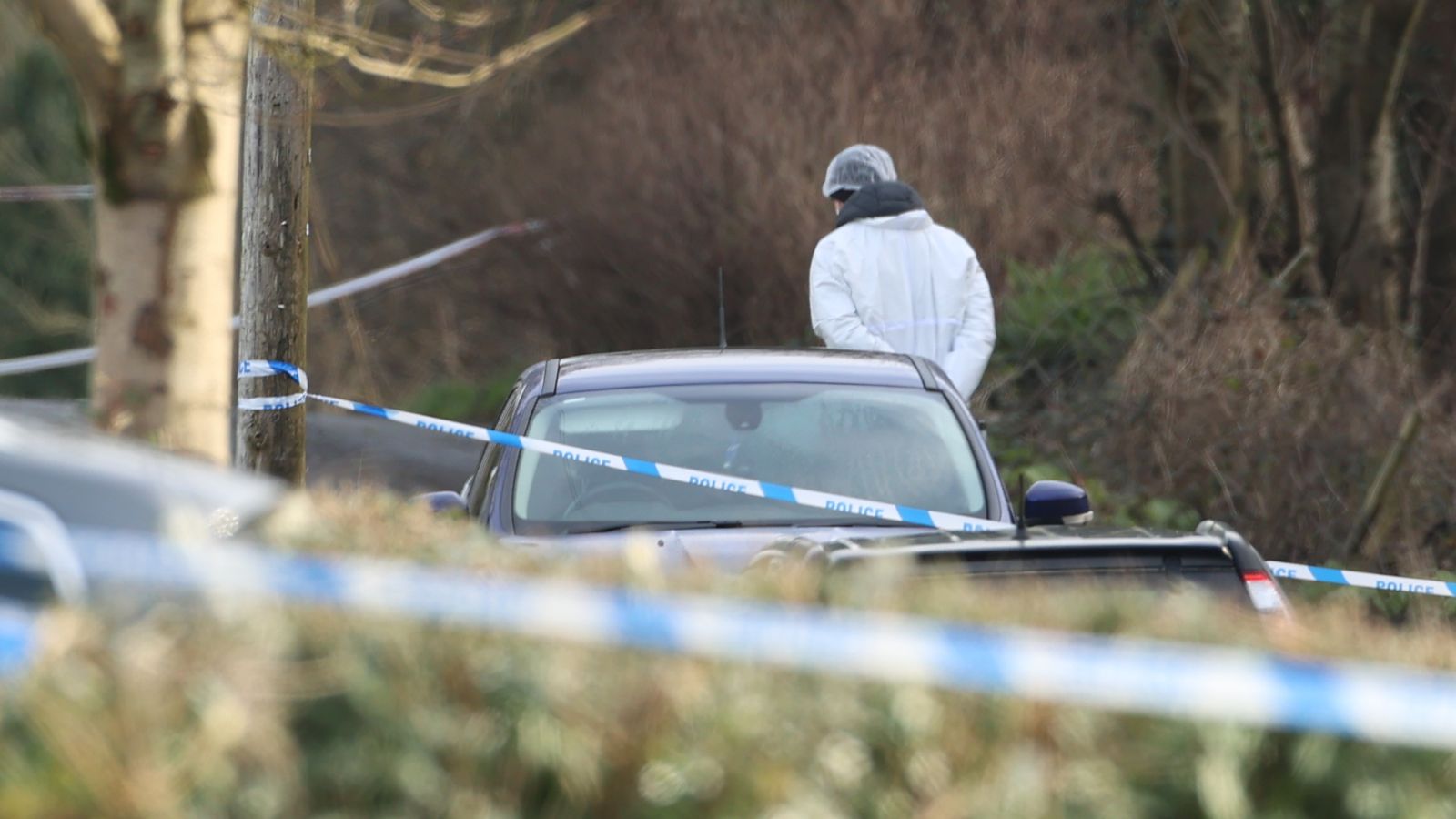 Three arrested over shooting of Northern Ireland detective as police