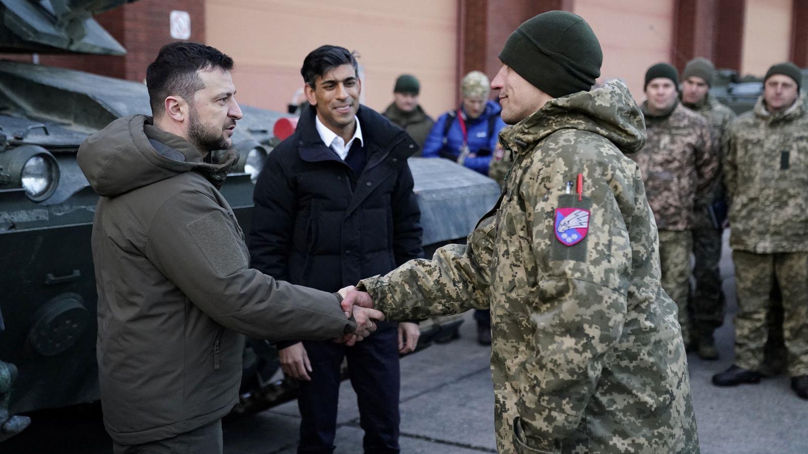 Ukraine war Volodymyr Zelenskyy awards medals to Ukrainian troops