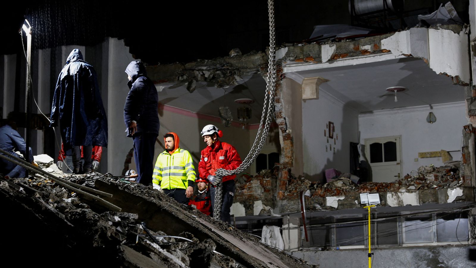 4,310 confirmed dead as rescuers in Turkey and Syria search for survivors | Earthquake latest
