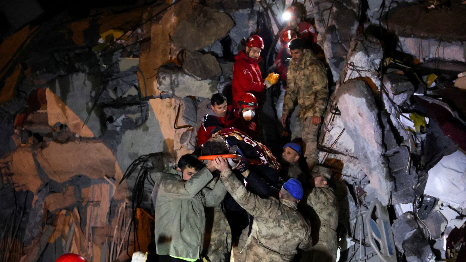 5,600 buildings destroyed by quake in Turkey - as civil war complicates rescue efforts in Syria