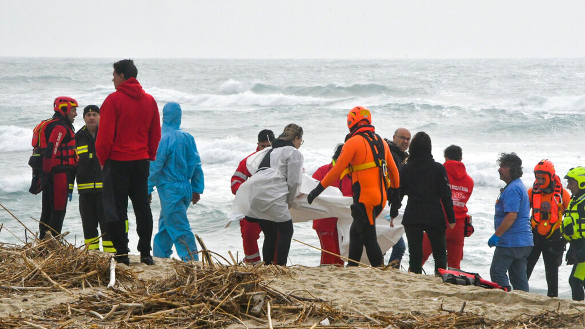 At least 60 migrants drown after boat breaks apart off southern