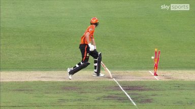 Overrelaxed Ezkinazi gets run out in Big Bash Final