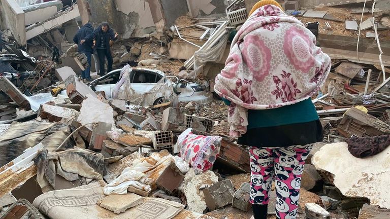 Suriye sınırına yakın Antakya'da meydana gelen depremin ardından...  