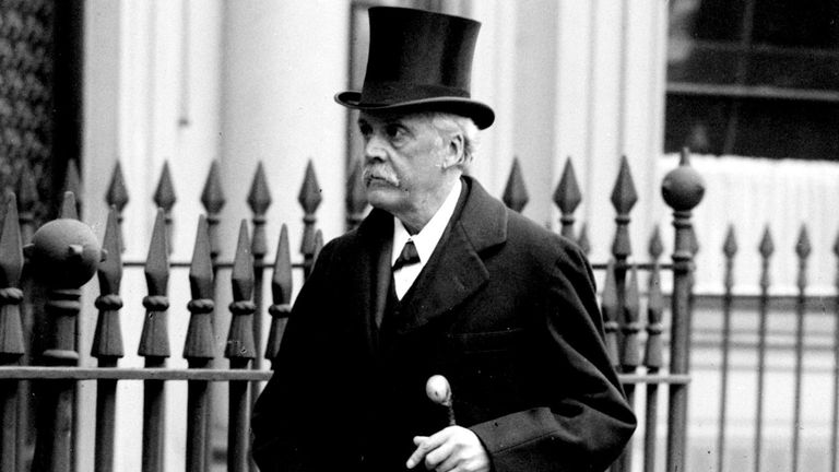 MR ARTHUR BALFOUR ON HIS WAY TO THE HOUSE OF COMMONS TO OPPOSE THE HOME RULE BILL 1912.