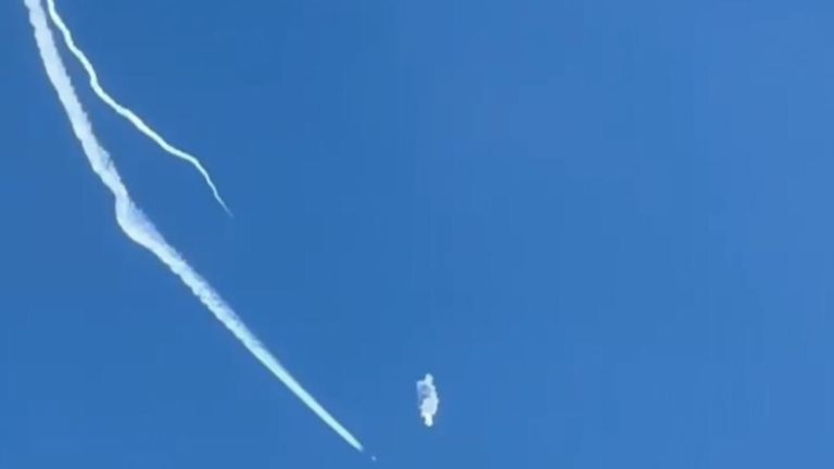 F-22 Safely Shoots Down Chinese Spy Balloon Off South Carolina Coast > U.S.  Department of Defense > Defense Department News