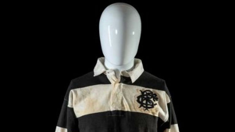 Sir Gareth Edwards&#39; iconic rugby jersey from the Barbarians&#39; match against the All Blacks. Pic: Rogers Jones & Co