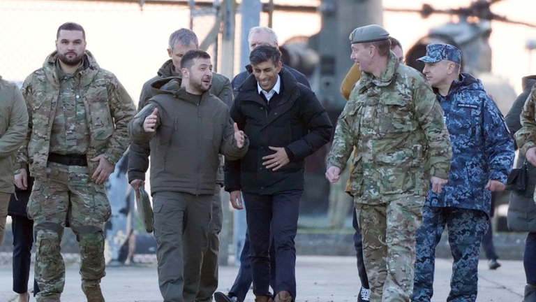 Rishi Sunak says &#39;nothing is off the table&#39; when it comes to sending fighter jets to Ukraine