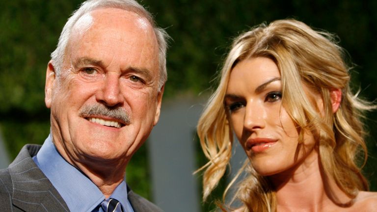 Actor John Cleese and daughter Camilla Cleese pose at the 2009 Vanity Fair Oscar Party in West Hollywood, California February 22, 2009. REUTERS/Danny Moloshok (UNITED STATES) (OSCARS-PARTY)
