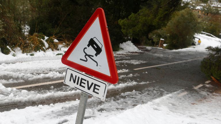 Snow covers Serra de Tramuntana mountains in Mallorca, Spain, February 28, 2023. Storm Juliette sets off a cold weather alert in 30 provinces of Spain, leaving temperatures close to zero degrees in the Spanish Balearic island of Mallorca. REUTERS/Enrique Calvo
