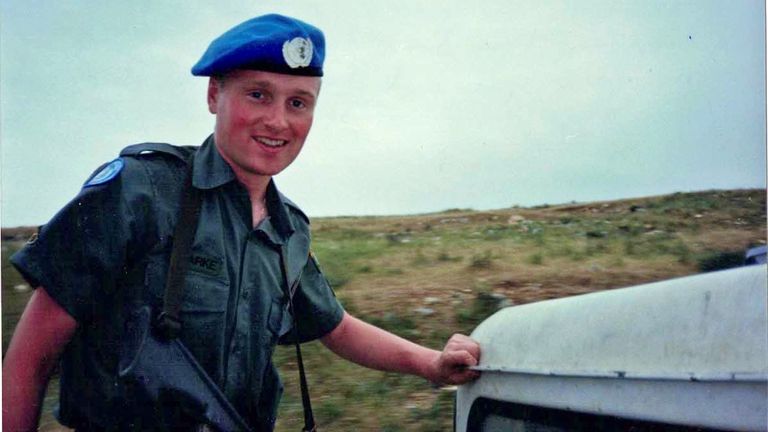 Martin Clarke en una misión de mantenimiento de la paz de la ONU en el sur del Líbano en 1991