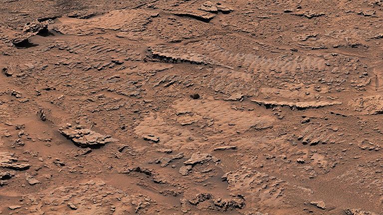Billions of years ago, waves on the surface of a shallow lake stirred up sediment at the lake bottom. Over time, the sediment formed into rocks with rippled textures that are the clearest evidence of waves and water that NASA’s Curiosity Mars rover has ever found.
Credits: NASA/JPL-Caltech/MSSS