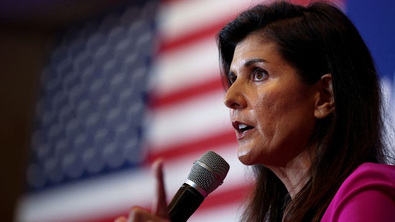 FILE PHOTO: Nikki Haley, the former Governor of South Carolina and Ambassador to the UN, stumps for Virginia gubernatorial candidate Glenn Youngkin (R-VA), during a campaign event in McLean, Virginia, U.S., July 14, 2021. REUTERS/Evelyn Hockstein/File Photo/File Photo
