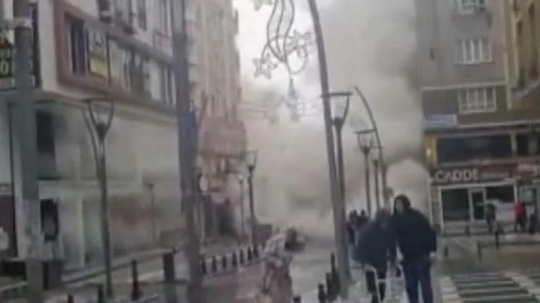 Locals Flee as Building Collapses Into Street After Turkish Quake

Sanliurfa, Turkey