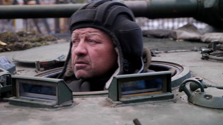 القوات الأوكرانية في بلدة فوهليدار على خط المواجهة