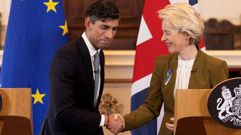 Rishi Sunak and European Commission President Ursula von der Leyen shake hands as they hold a news conference at Windsor Guildhall