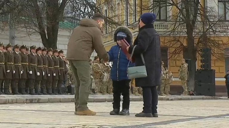 President Zelenskyy hands out medals and honours to relatives of those who lost their lives defending Ukraine