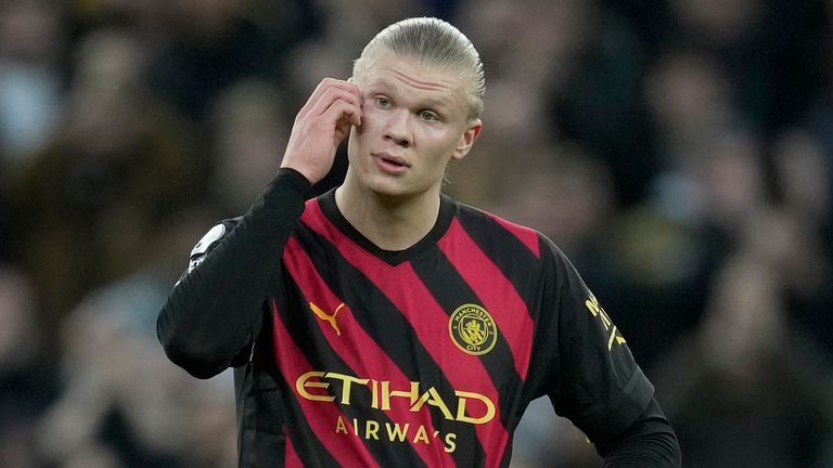 Erling Haaland cuts a forlorn figure during Manchester City&#39;s clash with Spurs