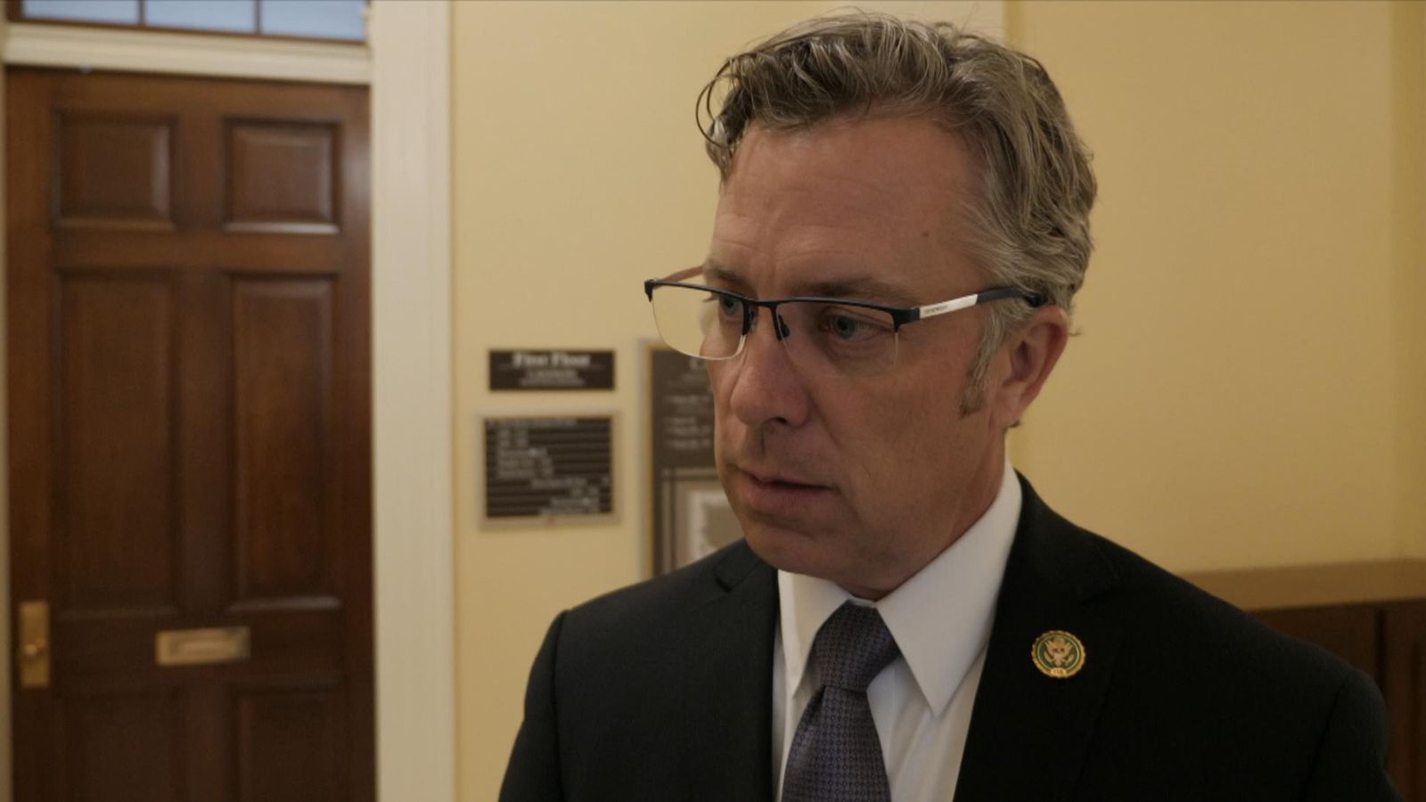 Congressman andy ogles questioned over christmas photo of family
