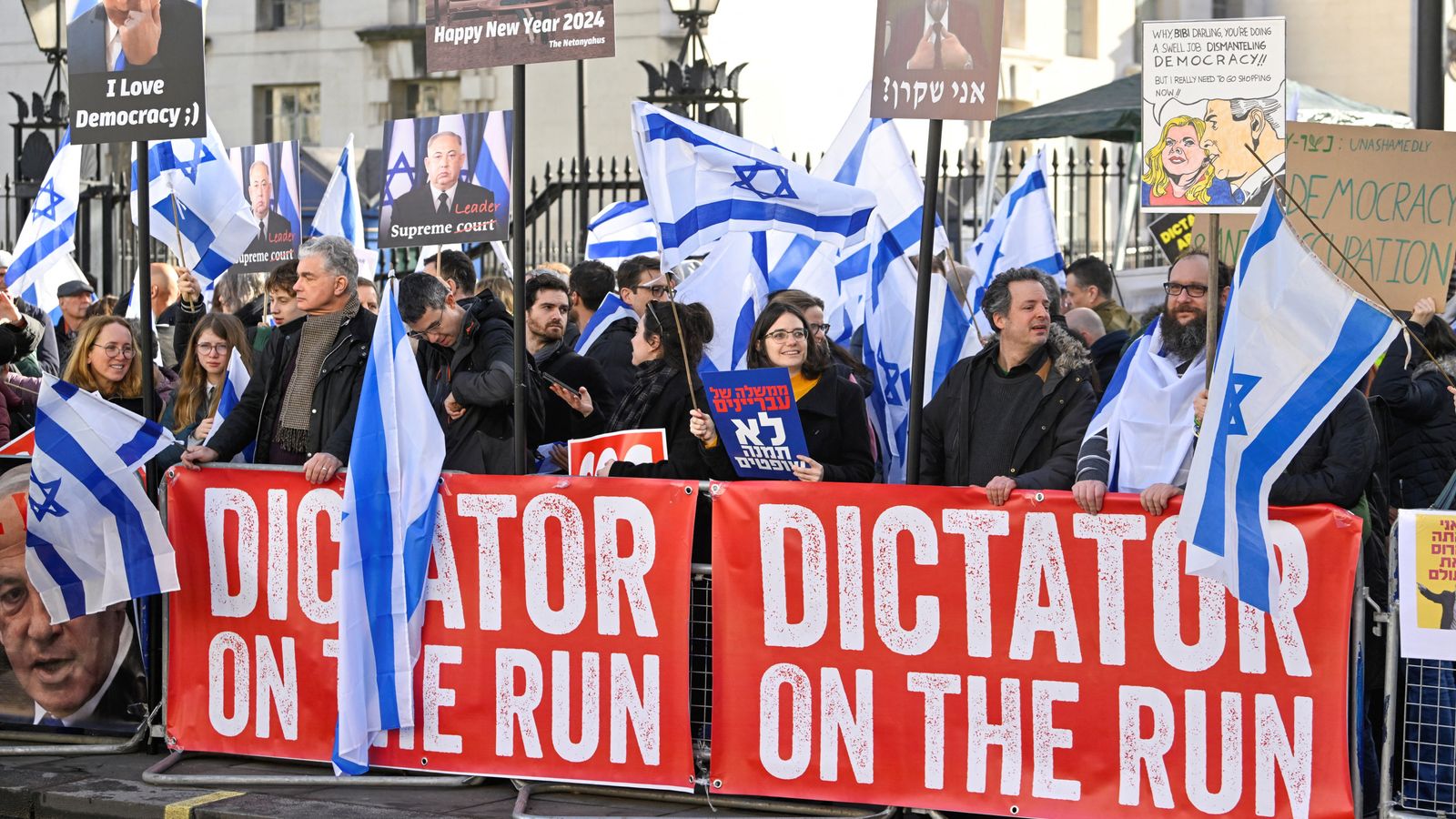 Israel PM Benjamin Netanyahu jeered by protesters as arrives at Downing Street for talks with Rishi Sunak