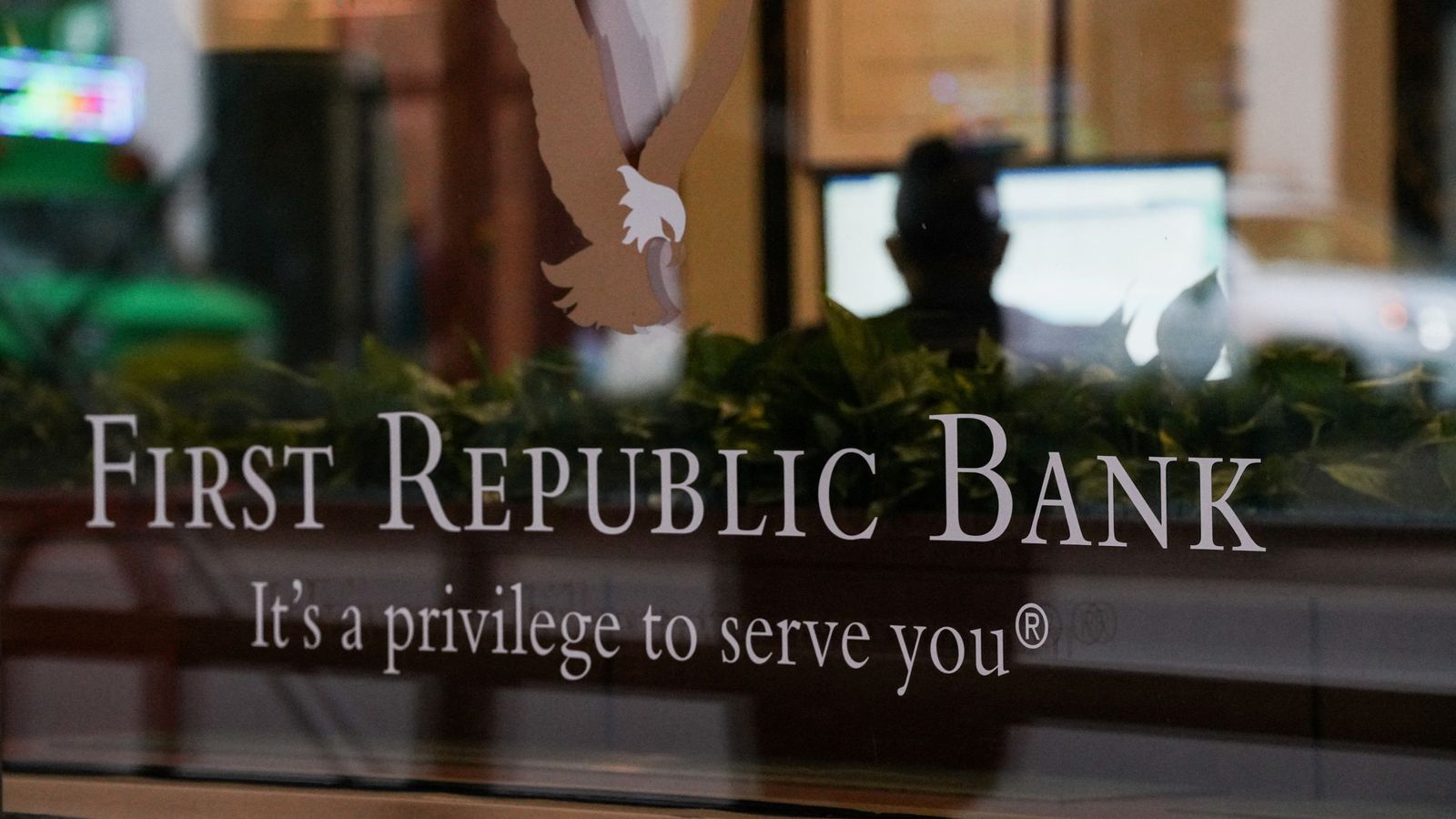 Group of major US banks ride to bn rescue of troubled First Republic