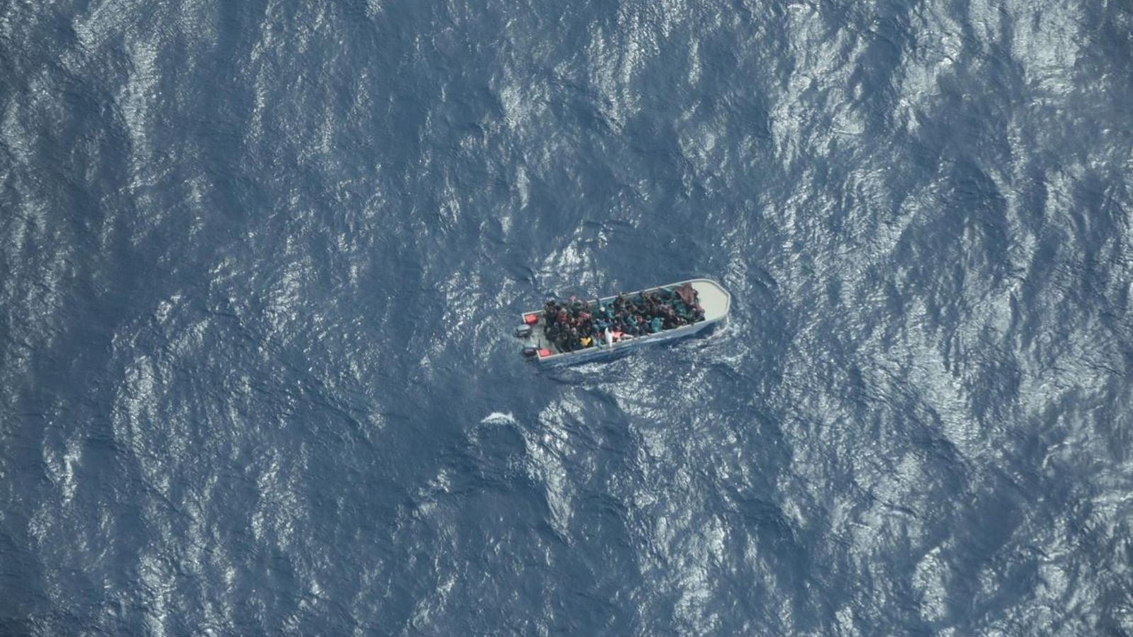 Dozzine sono state uccise quando una barca di migranti si è capovolta nel Mediterraneo |  notizie dal mondo