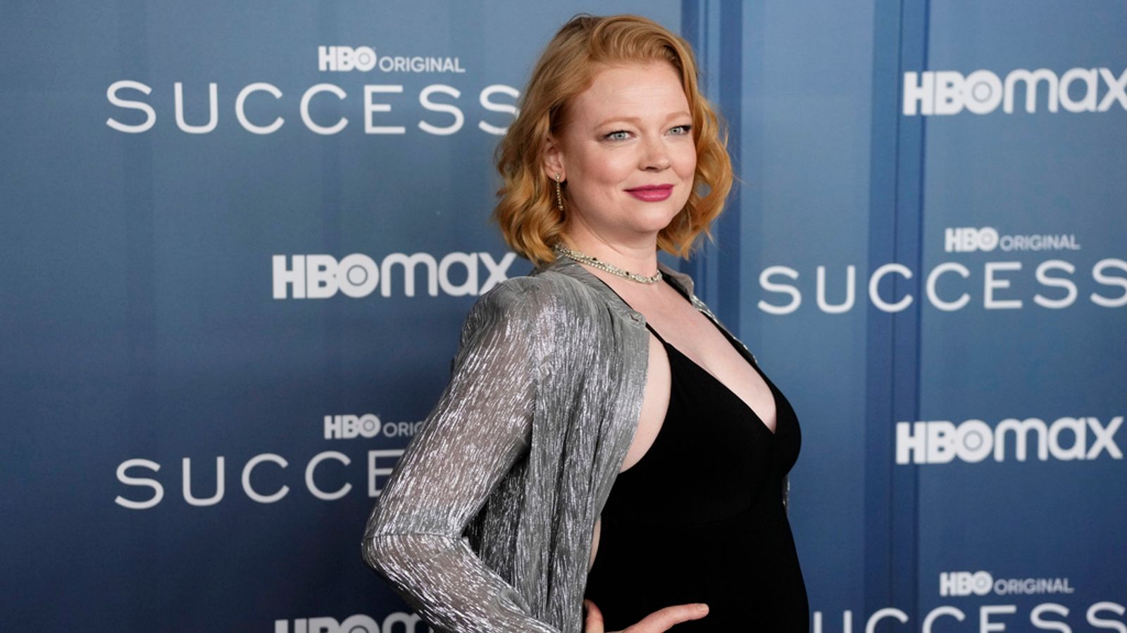 Succession Premiere Shiv Roy Actress Sarah Snook Reveals Her Baby Bump Succession Premiere Shiv Roy Actress Sarah Snook Reveals Her Baby Bump