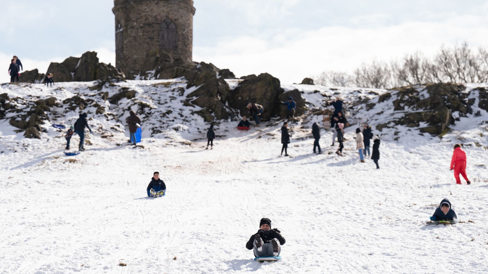 UK weather: Temperatures plunge to -15.2C as wintry conditions continue