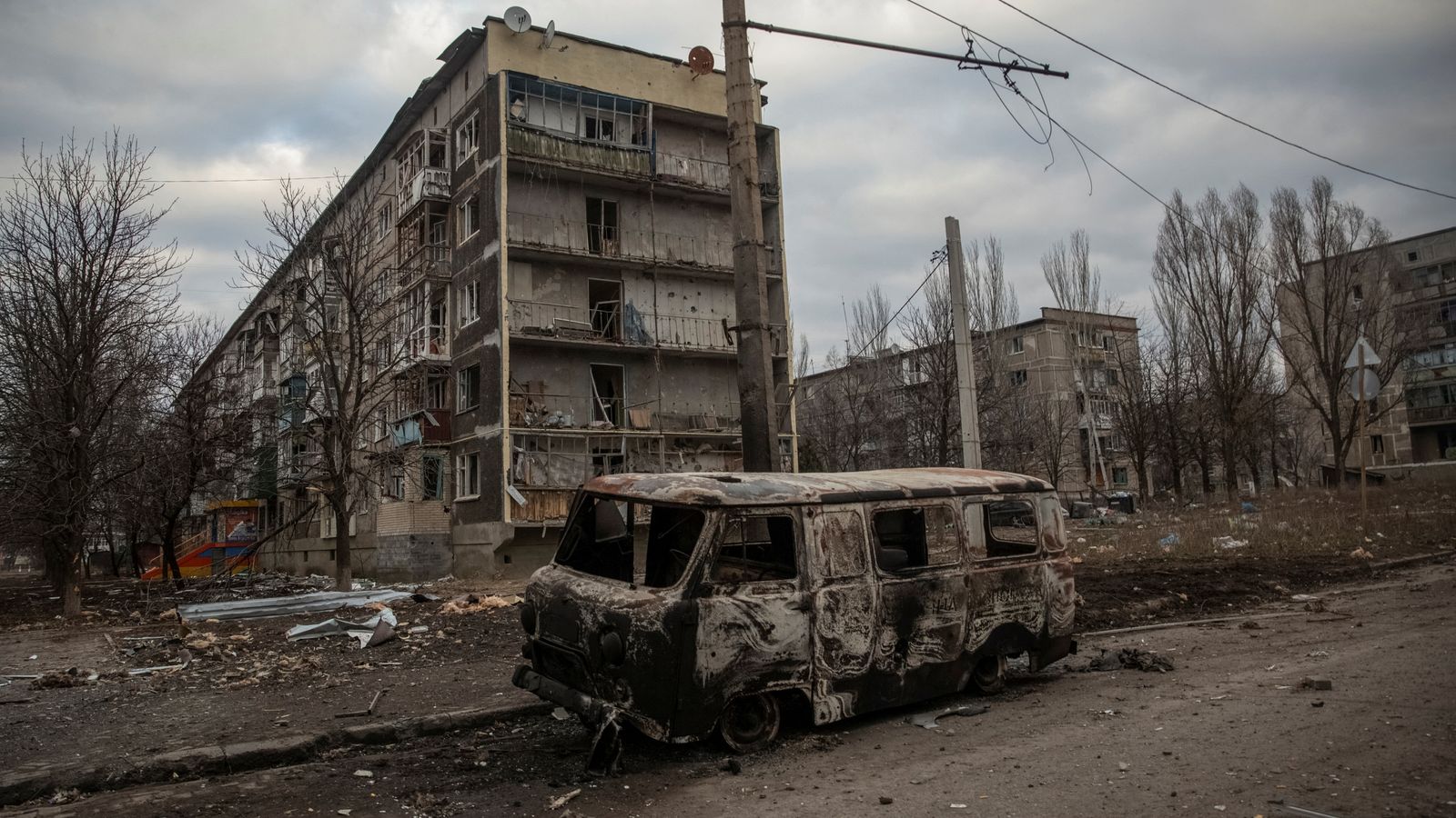 Ukraine must embrace West's 'manoeuvre warfare' instead of being ...