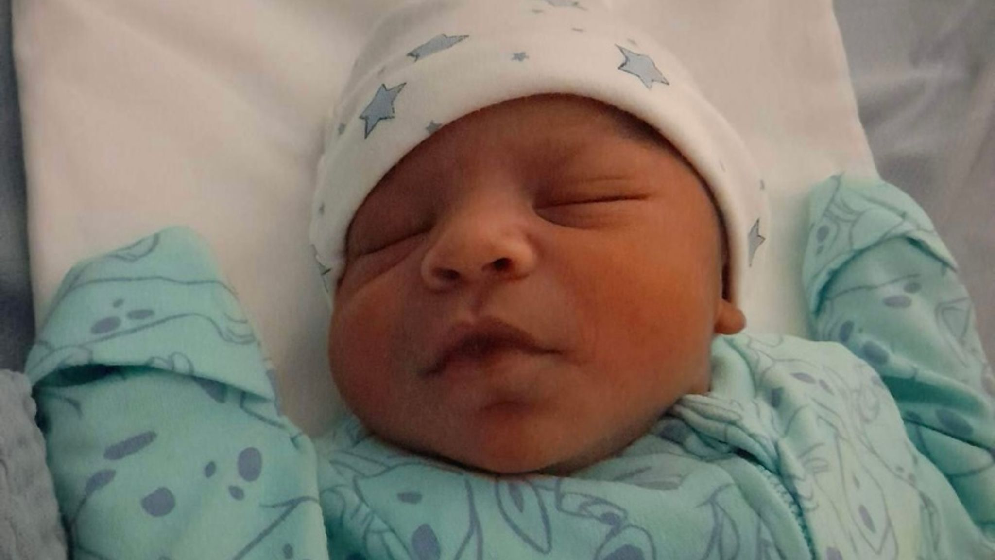 Mum reveals agonising labour after hospital suspended gas and air pain