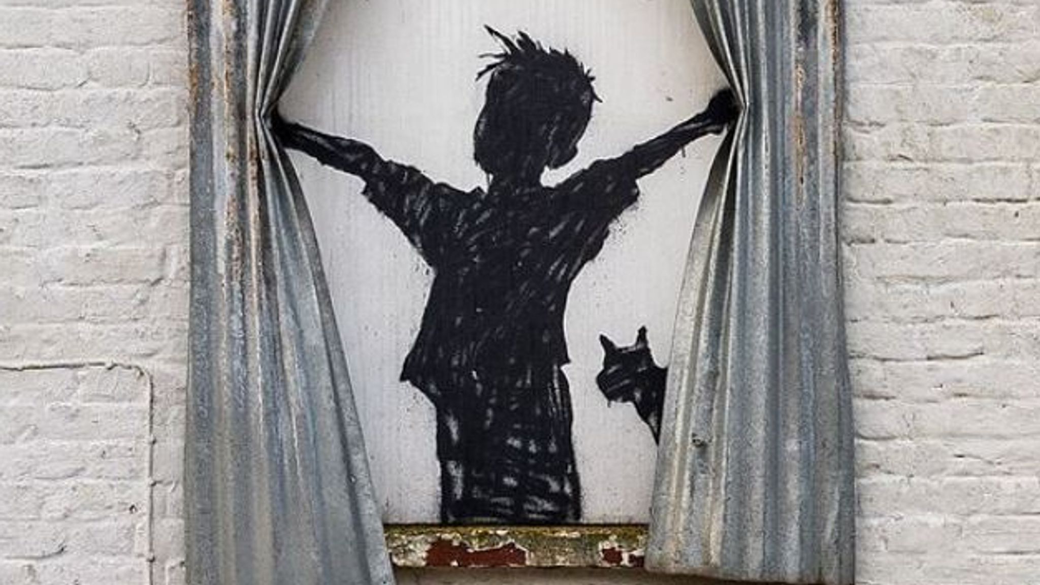 Banksy mural appears on derelict farmhouse in Kent's Herne Bay before  building is demolished, Ents & Arts News