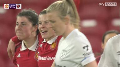 Man Utd head top of WSL with Ladd’s stunner!