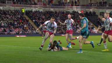 ‘Sensational try!’ | French charged and Wardle delivered!