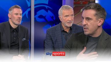 'Were you watching the same game?!’ | Nev's heated debate with Souness, Carra