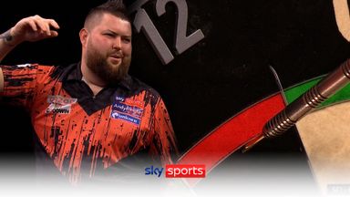 So, so close! | Smith a wire away from another 9-darter!