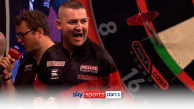 ‘Aspinall is hitting everything’ | Two big checkouts puts ASP 4-0 up!