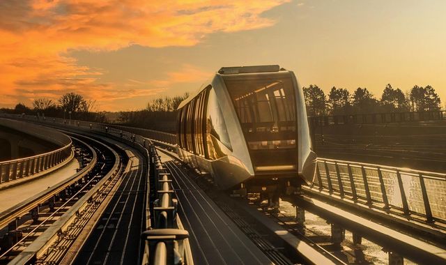 Luton Airport's Dart service: Cost of UK's 'most expensive rail line' defended as bosses say 'its value is huge' - Vimarsana News