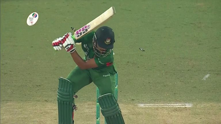 Mark Wood gets rid of dangerous Nazmul Shanto