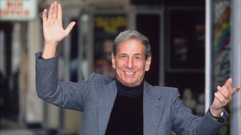 Chaim Topol has died at the age of 87