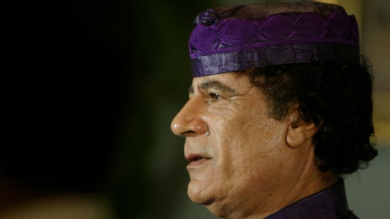 Dönemin Libya Lideri Albay Muammer Kaddafi, İspanya Başbakanı |Trablus'ta yaptığı görüşmede, Eylül 2003 