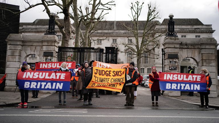 Insulate Britain supporters protest outsie Inner London Crown Court before the sentencing of Insulate Britain campaigners Ruth Cook, Roman Paluch-Machnik, Stephen Pritchard and Oliver Rock over road blockages protest. Picture date: Friday March 10, 2023.